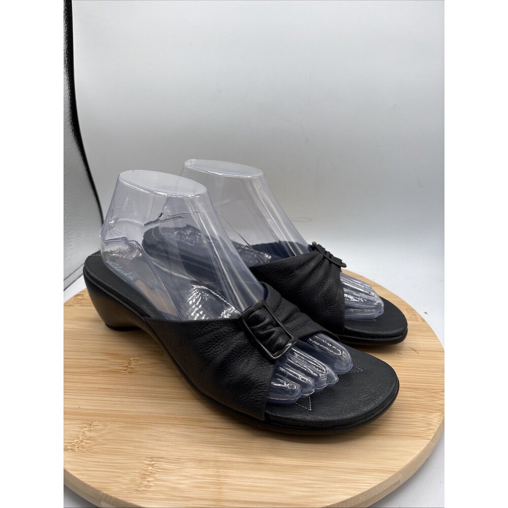 Clarks Ruched Leather Slide Sandals Women’s 9M Black Open Toe 2” Heel